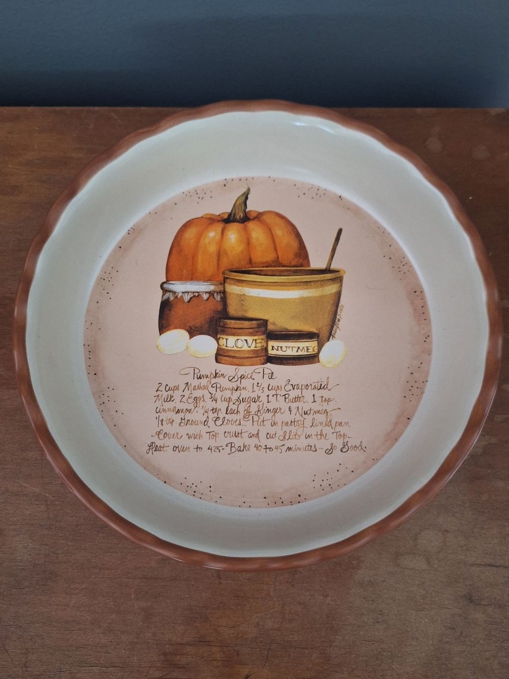 Pumpkin Spice Ceramic Pie Plate - Cream and Brown